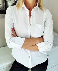 Biała koszula damska z kieszonką Olena
